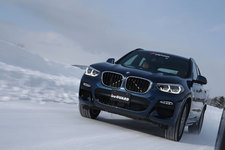 YOKOHAMA iceGUARD 6（アイスガード シックス）を装着したBMW X3