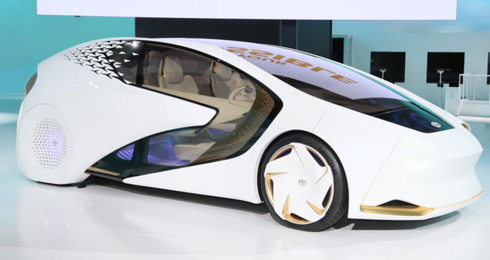 東京モーターショー2018で発表されたEV4輪モデル「TOYOTA Concept-愛i」
