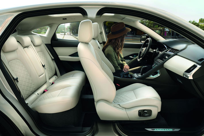 ジャガー 新型E-PACE