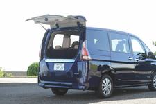 日産 セレナ（グレード：G）のデュアルバックドア