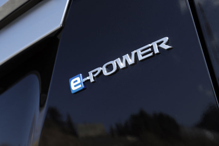 日産 新型セレナ e-POWER AUTECH（オーテック）