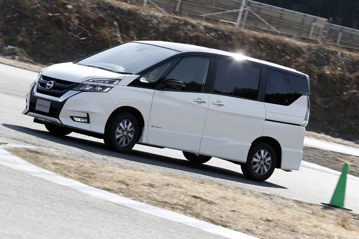 日産 セレナe-POWER ハイウェイスターV