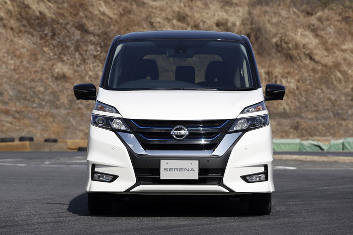 日産 セレナ e power ハイウェイ スター v