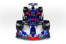 レッドブル・トロロッソ・ホンダが新型F1マシン「STR13」を初