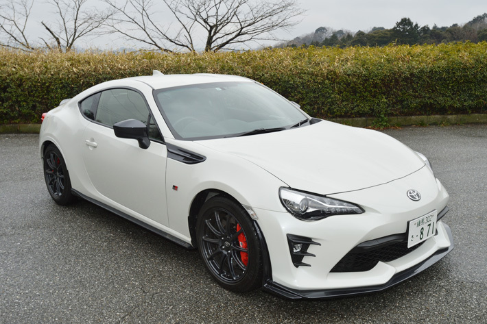 トヨタ 86GR