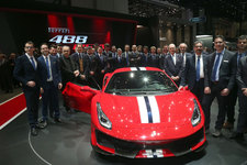 フェラーリ 新型488 Pista（ピスタ）