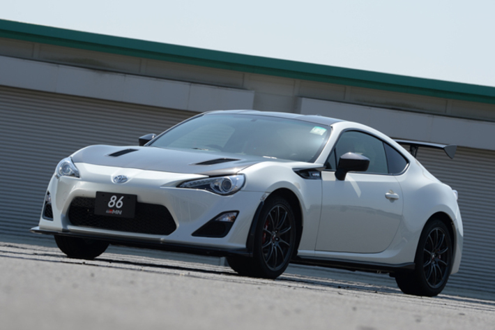 2015年12月に発表され、限定100台のみ生産されたトヨタ 86GRMN