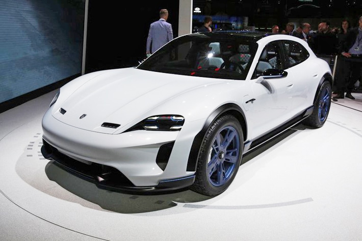 ポルシェのEVスポーツコンセプト「ミッションEクロスツーリスモ」市販