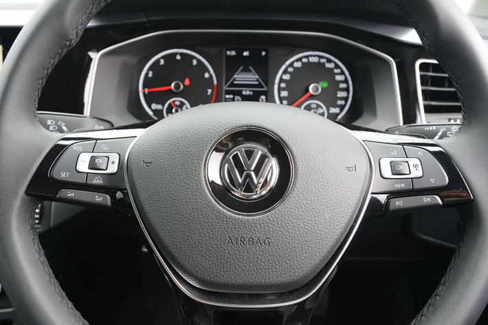 Vw 新型ポロ燃費レポート スタイル良し 燃費良し 走り良しのドイツ産コンパクトカーが攻めてきた 3 6 低燃費にこだわるなら 最新の実燃費が丸わかり 燃費レポート Mota