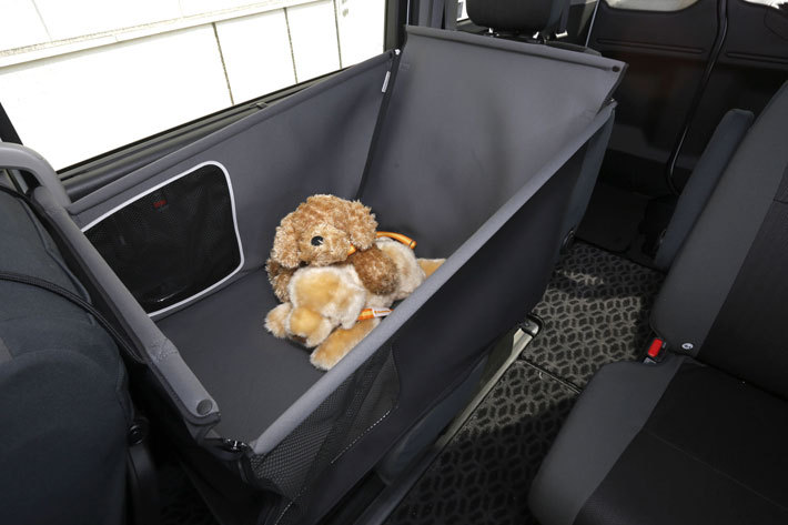 ホンダアクセス 犬用カーアクセサリー