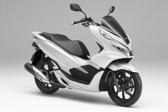 ホンダ Pcxとpcx150をフルモデルチェンジ 新型フレーム採用で外装を大幅刷新 画像ギャラリー No 3 業界先取り 業界ニュース 自動車ニュース国産車から輸入車まで Mota