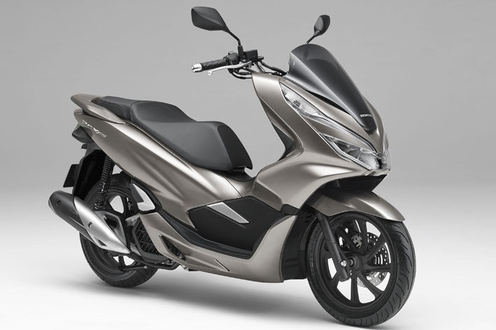 ホンダ Pcxとpcx150をフルモデルチェンジ 新型フレーム採用で外装を大幅刷新 画像ギャラリー No 3 業界先取り 業界ニュース 自動車ニュース22国産車から輸入車まで Mota