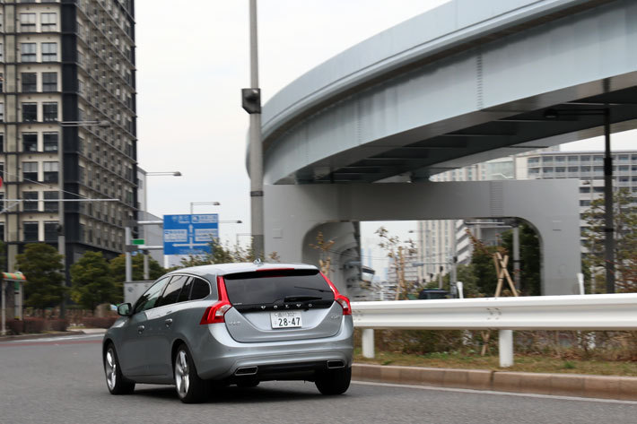 ボルボ V60 D4 クラシック