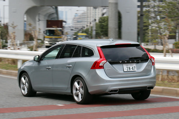 ボルボ V60 D4 クラシック