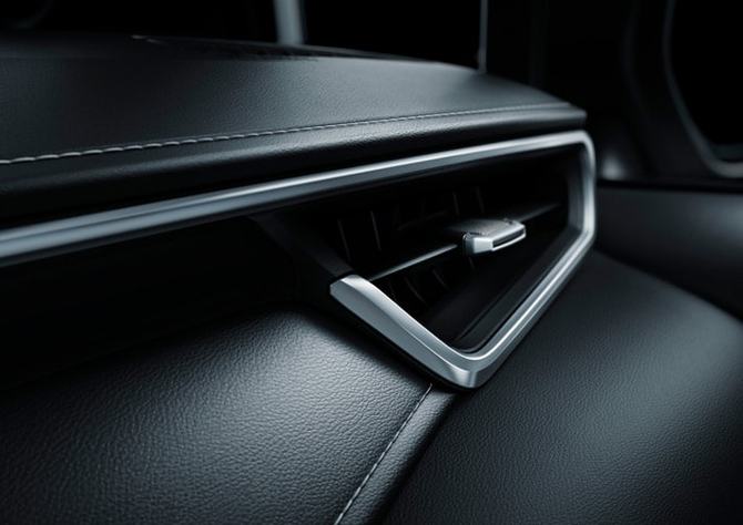 トヨタ 新型カローラハッチバック(米国仕様)の内装