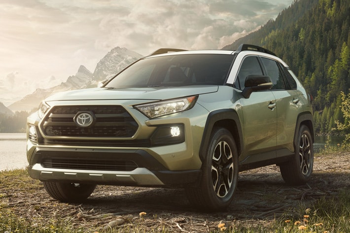 【決まりました】【アウトレットセール】ハリアー　RAV4 235/55R18 新型ハリアー＆RAV4何が違う？ 異なる性格の2台 トヨタSUV対決