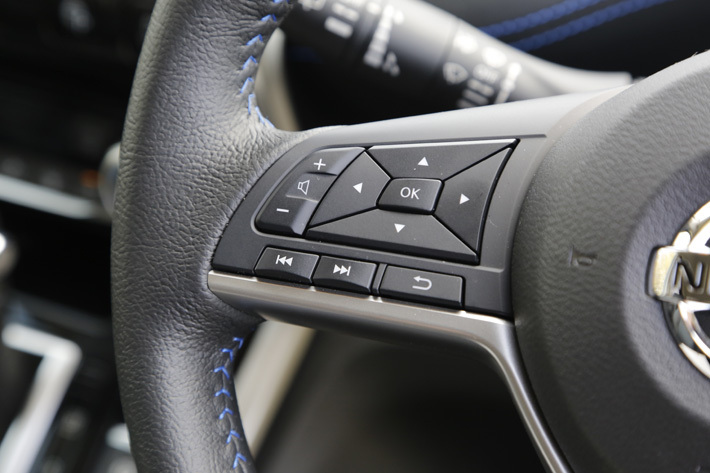 日産 セレナAUTECH SPORTS SPEC