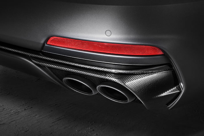 マセラティ 新型レヴァンテ トロフェオ