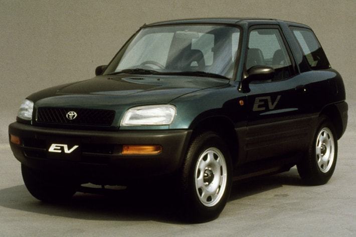 トヨタ RAV4歴代モデル徹底解説｜初代から日本未導入の4代目まで
