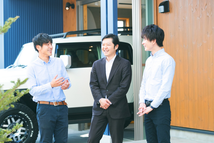 ハウスメーカーのBESSと自動車販売のFLEXが超オシャレなお店を愛知県にオープン！