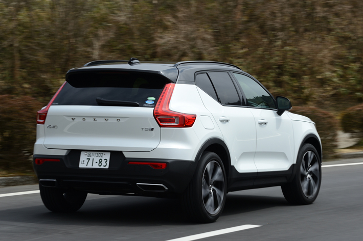 ボルボ XC40 T5 AWD R-DESIGN 1ST EDITION