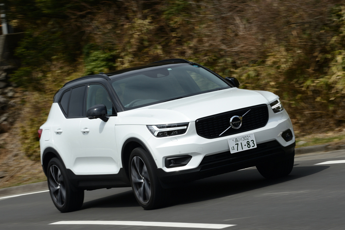 ボルボ XC40 T5 AWD R-DESIGN 1ST EDITION