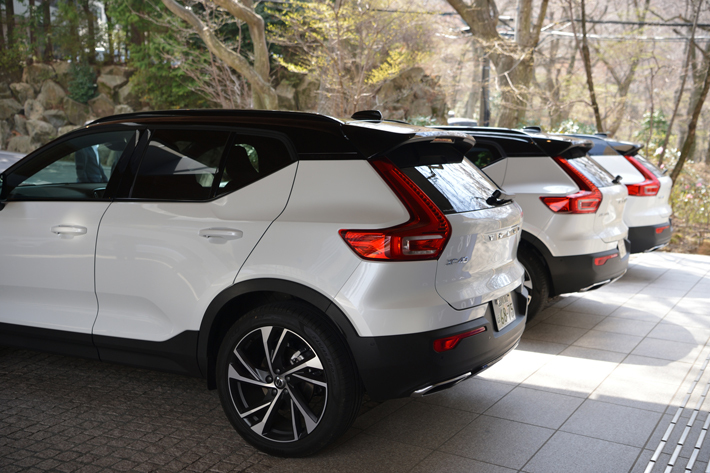 ボルボ XC40 T5 AWD R-DESIGN 1ST EDITION