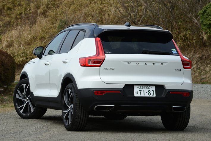 ボルボ XC40 T5 AWD R-DESIGN 1ST EDITION