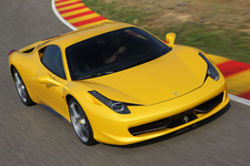 フェラーリ 458イタリアが華麗に変形！「トランスフォーマー