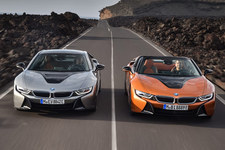 BMW 新型 i8クーペと新型 i8ロードスター
