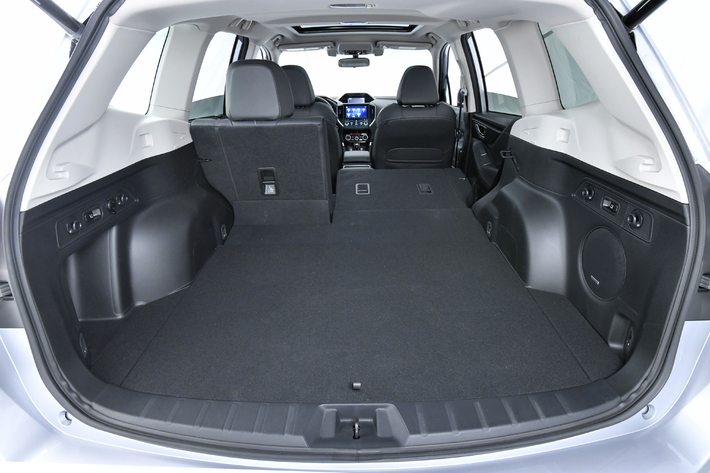 スバル 新型フォレスター ツーリング(北米仕様)