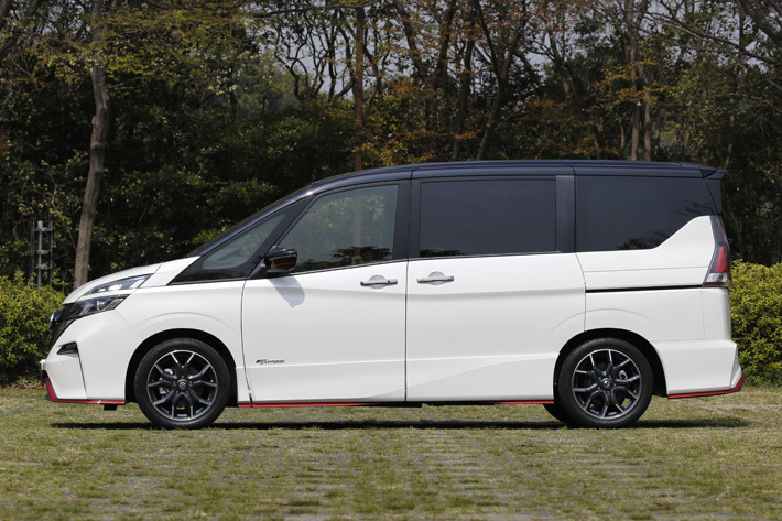 日産 セレナNISMO