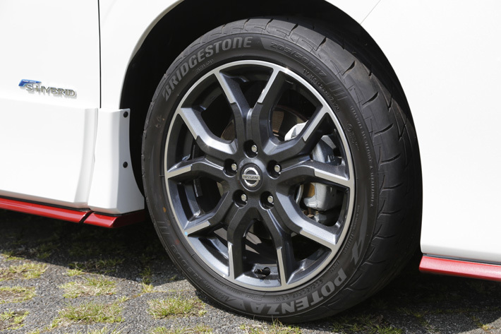 日産 セレナNISMO