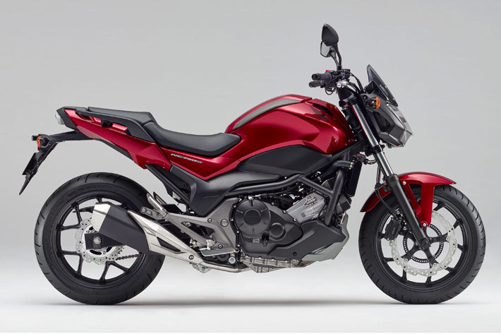 ホンダ NC750S キャンディークロモスフィアレッド