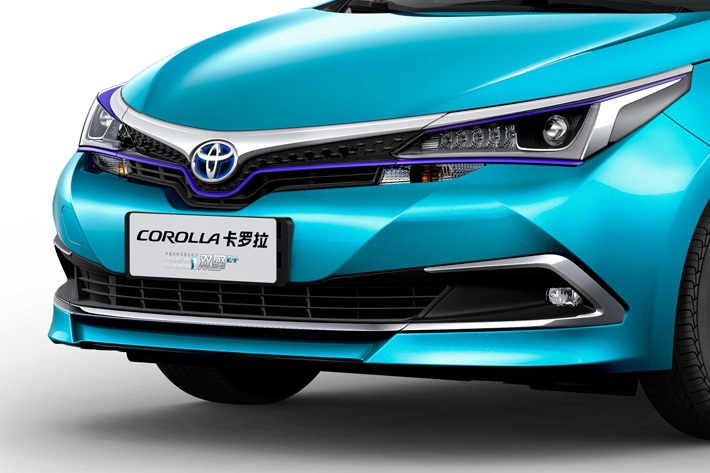 トヨタ カローラPHV