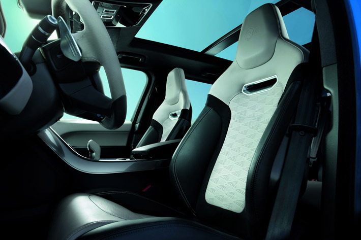 ランドローバー レンジローバースポーツ（2018年モデル）SVR