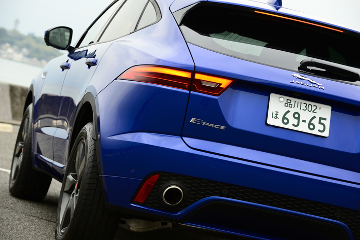 JAGUAR E-PACE（ジャガー Eペイス） R-DYNAMIC SE 2.0L P250