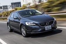 ボルボ V40 T3 Momentum