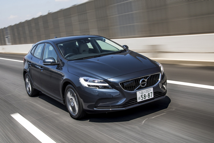 ボルボ V40 T3 Momentum