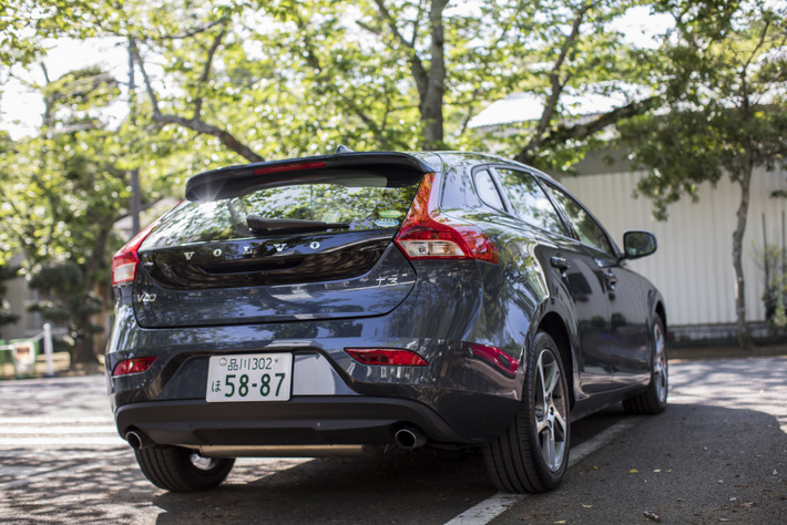 ボルボ V40 T3 Momentum