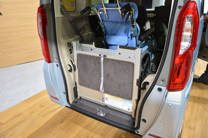 ホンダ N-BOX スロープ仕様　（N-BOX+後継車）