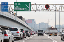 首都高湾岸線東行き　葛西出口手前の渋滞[ディズニーへ行くなら葛西出口は使ってはいけない]