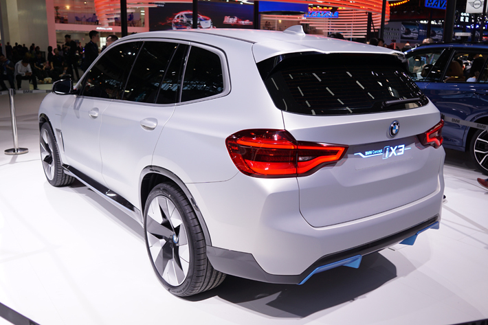 BMW iX3