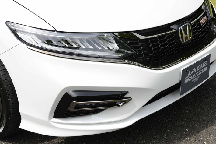 ホンダ ジェイド ハイブリッド RS ホンダセンシング／2018年5月マイナーチェンジモデル