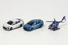 2018年5月発売　No.76 トヨタ プリウスPHV GR SPORT(青は初回特別仕様)／No.104 BK117 D-2 ヘリコプター[TOMICA(トミカ)]