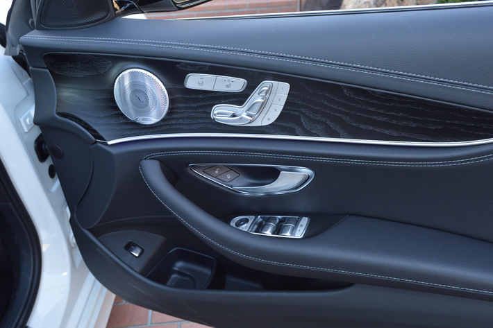 メルセデス・ベンツ E350eアバンギャルド スポーツ