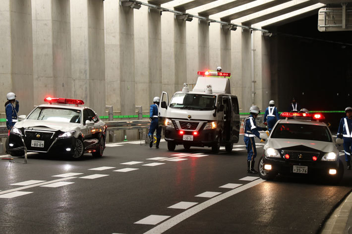 ［千葉県警高速機動隊のパトロールカーも一斉に集結！］市川市域 消防訓練／防災施設[2018年5月15日(火)／東京外かく環状道路(外環道：三郷南IC～高谷JCT間：2018年6月2日開通予定) 報道陣向け現場公開]