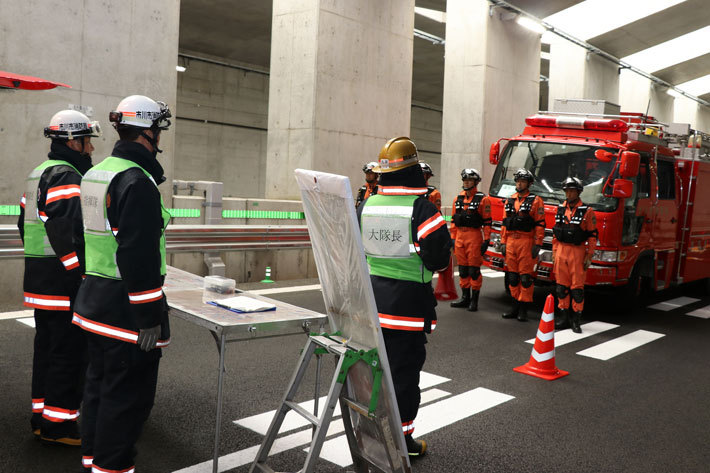 市川市域 消防訓練／防災施設[2018年5月15日(火)／東京外かく環状道路(外環道：三郷南IC～高谷JCT間：2018年6月2日開通予定) 報道陣向け現場公開]