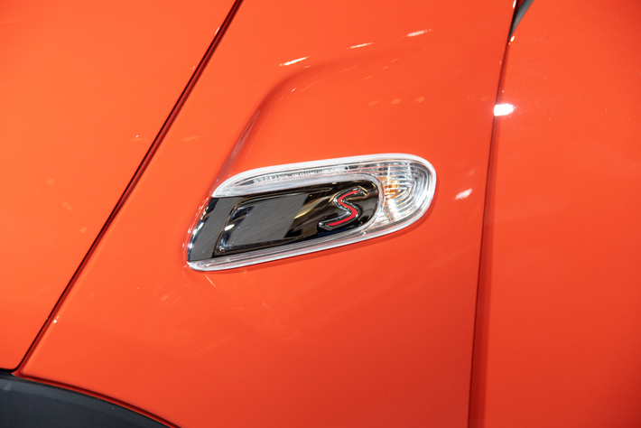 新型ミニ　3ドア　サイドターンランプ