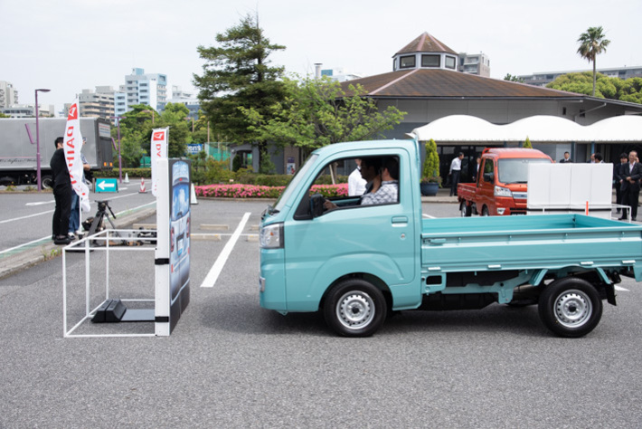 ダイハツ 新型 ハイゼット トラック[ダイハツ ハイゼット トラック 新機能体感試乗会：2018年5月17日・ホテルニューオータニ幕張(千葉県千葉市)]